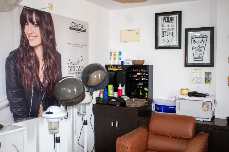 Salon Interior at Trends Unisex Salon Beeramguda